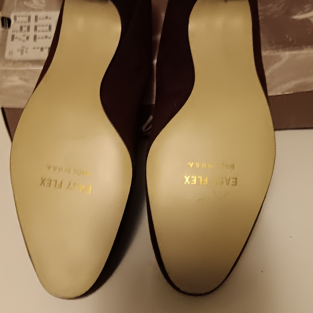 BRAND NEW!!! EASY STREET LADIES PUMPS, HALO NOVA, SIZE 9 1/2 W. - Picture 6 of 6